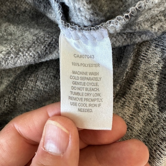 Derek Heart Women's Gray Camo Long Sleeve Turtleneck Knit Pullover Size‎ Small - Picture 7 of 13